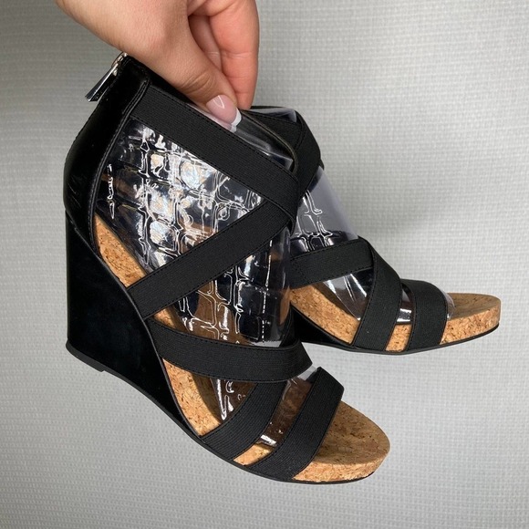 Jessica Simpson 7 Wedge Heel Sandals Black Strappy Elastic Cork Detail Shoes - Picture 1 of 5